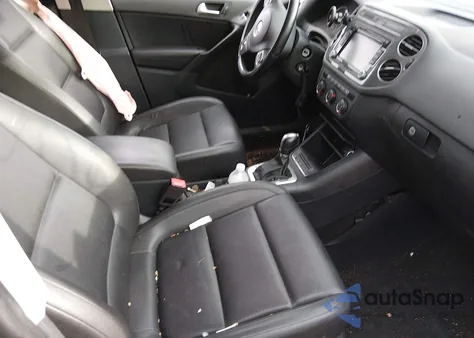 2013 Volkswagen Tiguan Se from USA, damaged, VIN WVGAV3AX0DW624219